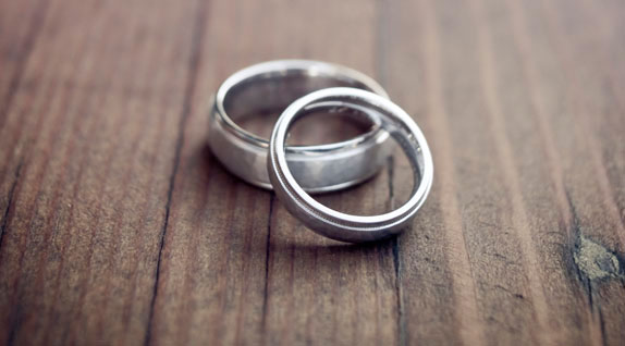 Wedding rings 1-apha-110222.jpg